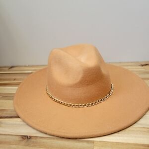 Steve Madden Camel Hat with Gold Chain